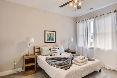 New Build 5 Min To Broadway Sleeps 10 Villa Нашвил Екстериор снимка